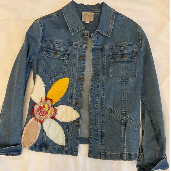 Upcycled Denim Jacket with Linen Floral Appliqué – Lost Petal Linens (M) - Picture 2 of 12